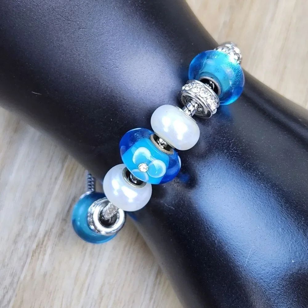 💜Bella Perlina Turquoise & White Beaded Rhinestone Bracelet